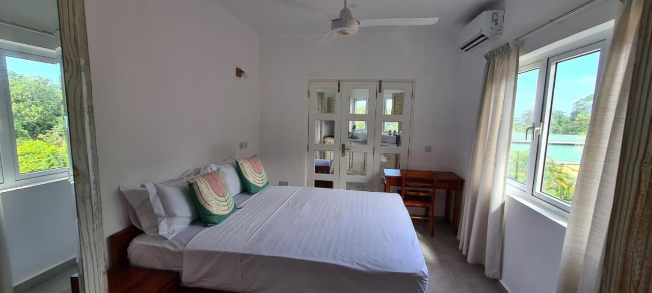 Harmony Self-Catering Apartments Beau Vallon  Extérieur photo